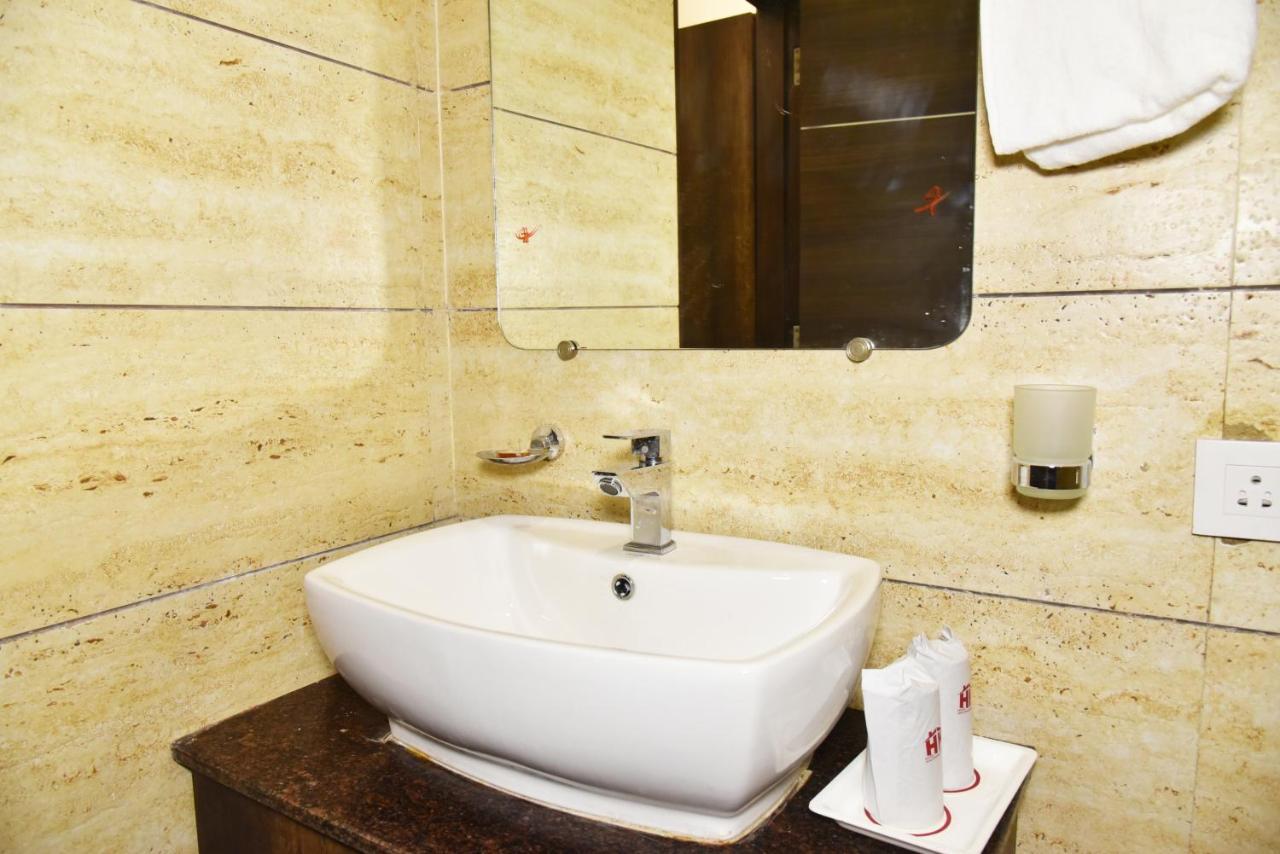 Hotel Hollywood Heights Near Railway Station Amritsar Exterior foto