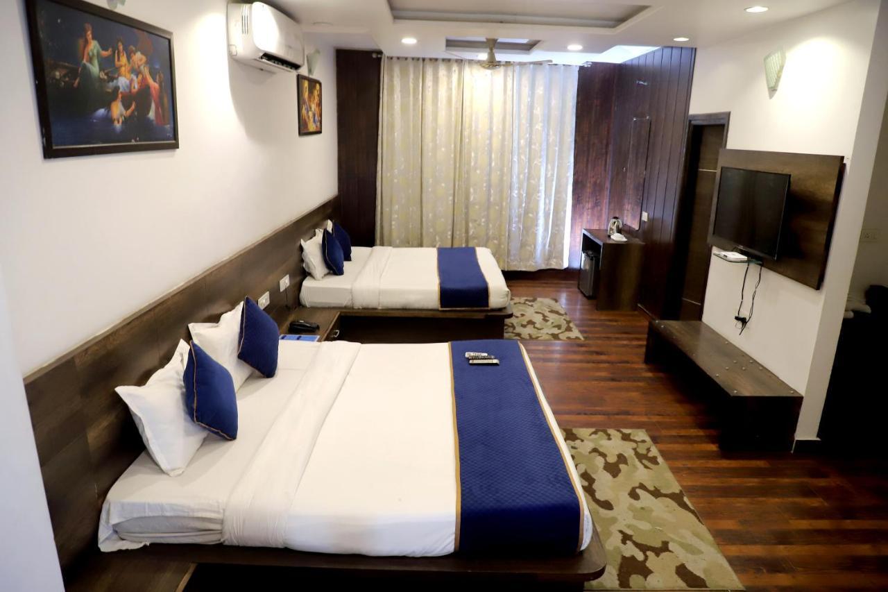 Hotel Hollywood Heights Near Railway Station Amritsar Exterior foto